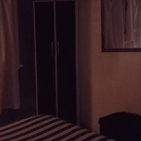 La Familia,A 5 Minutos Del Aeropuerto Apartment เอเซย์ซา ภายนอก รูปภาพ
